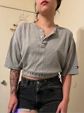 Tommy Hilfiger Light Gray Ribbed Cropped Henley Top